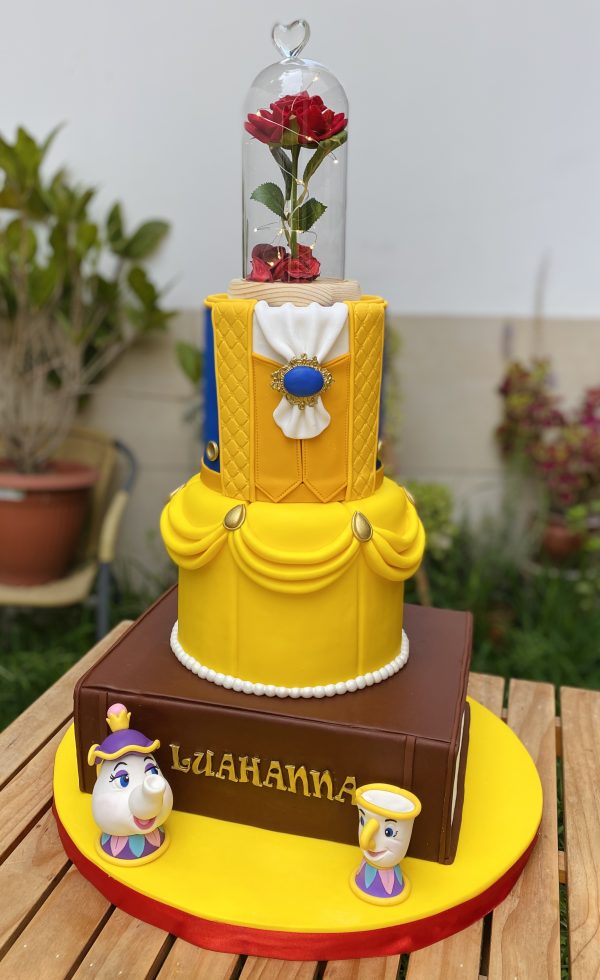 TORTA LA BELLA Y LA BESTIA