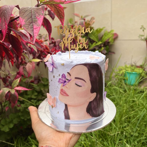 Mini Torta Buttercream Mariposa: Elegancia y Dulzura en Cada Bocado