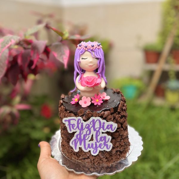 Mini Torta Trocitos Florecer: Delicia para Celebrar