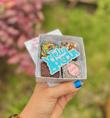 Mini Four de Brownies con Toppings Especiales