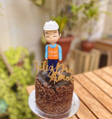 Mini Torta Feliz Día: Una deliciosa y festiva opción para celebrar el Día del Trabajador.
